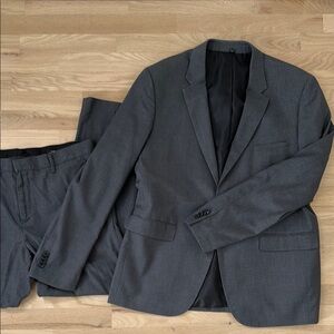 Men's Gray Suit Set